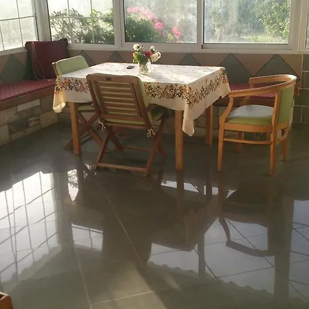 Vila Manine *